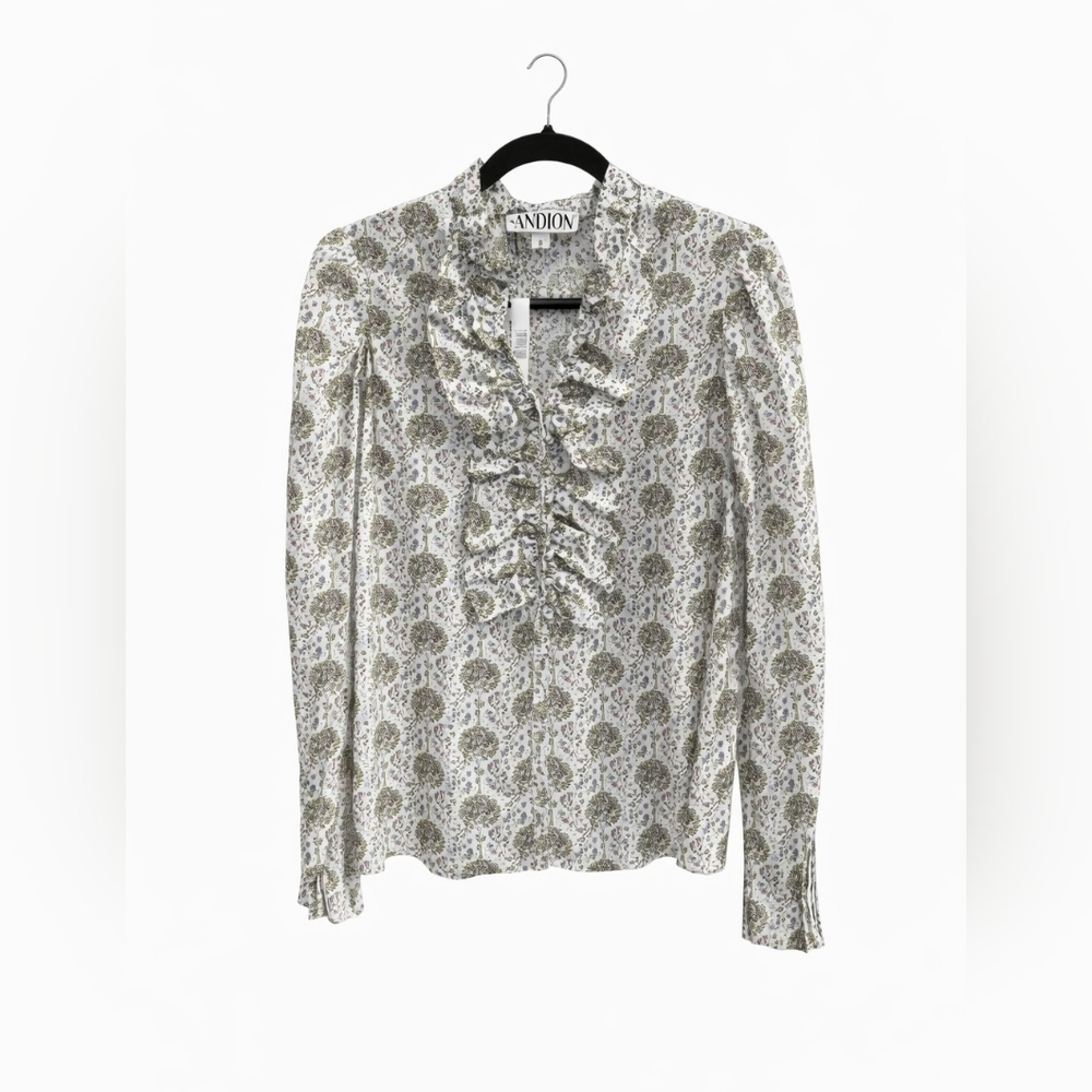 Candie's Elegant White Floral Blouse